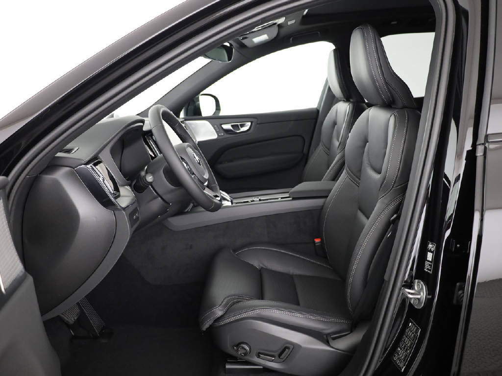 VOLVO XC60 2.0 T8 TE Black Edition eAWD, Plug-in-Hybrid Petrol/Electric, New car, Automatic - 2