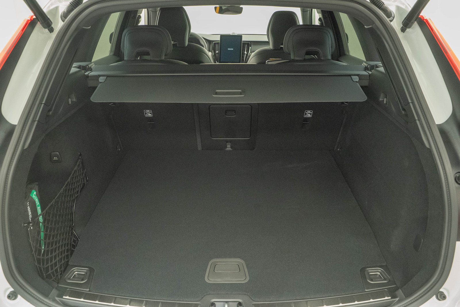 VOLVO XC60 2.0 T8 TE Polestar eAWD, Hybride Rechargeable Essence/Électricité, Voiture nouvelle, Automatique - 5