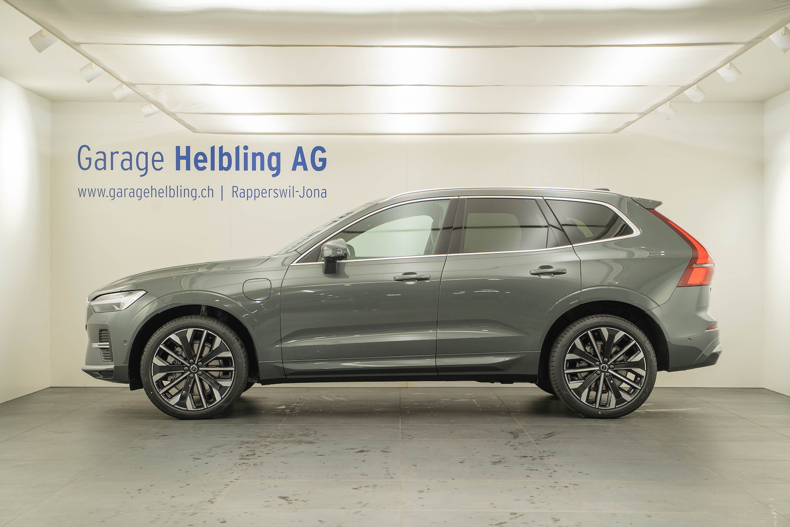 VOLVO XC60 2.0 T8 TE Ultra Bright eAWD, Hybride Rechargeable Essence/Électricité, Voiture nouvelle, Automatique - 3