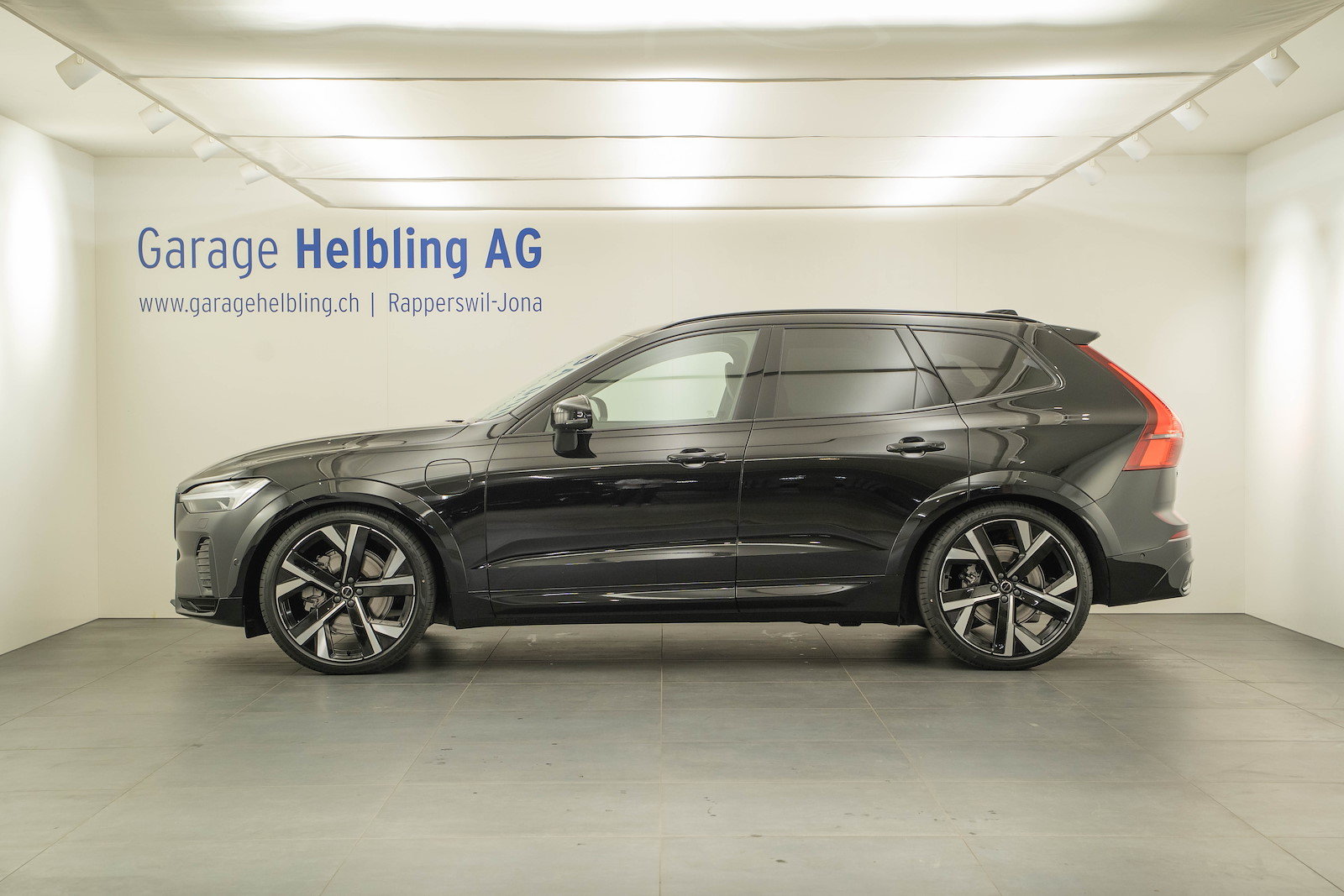 VOLVO XC60 2.0 T8 TE Ultra Dark eAWD, Hybride Rechargeable Essence/Électricité, Voiture nouvelle, Automatique - 3