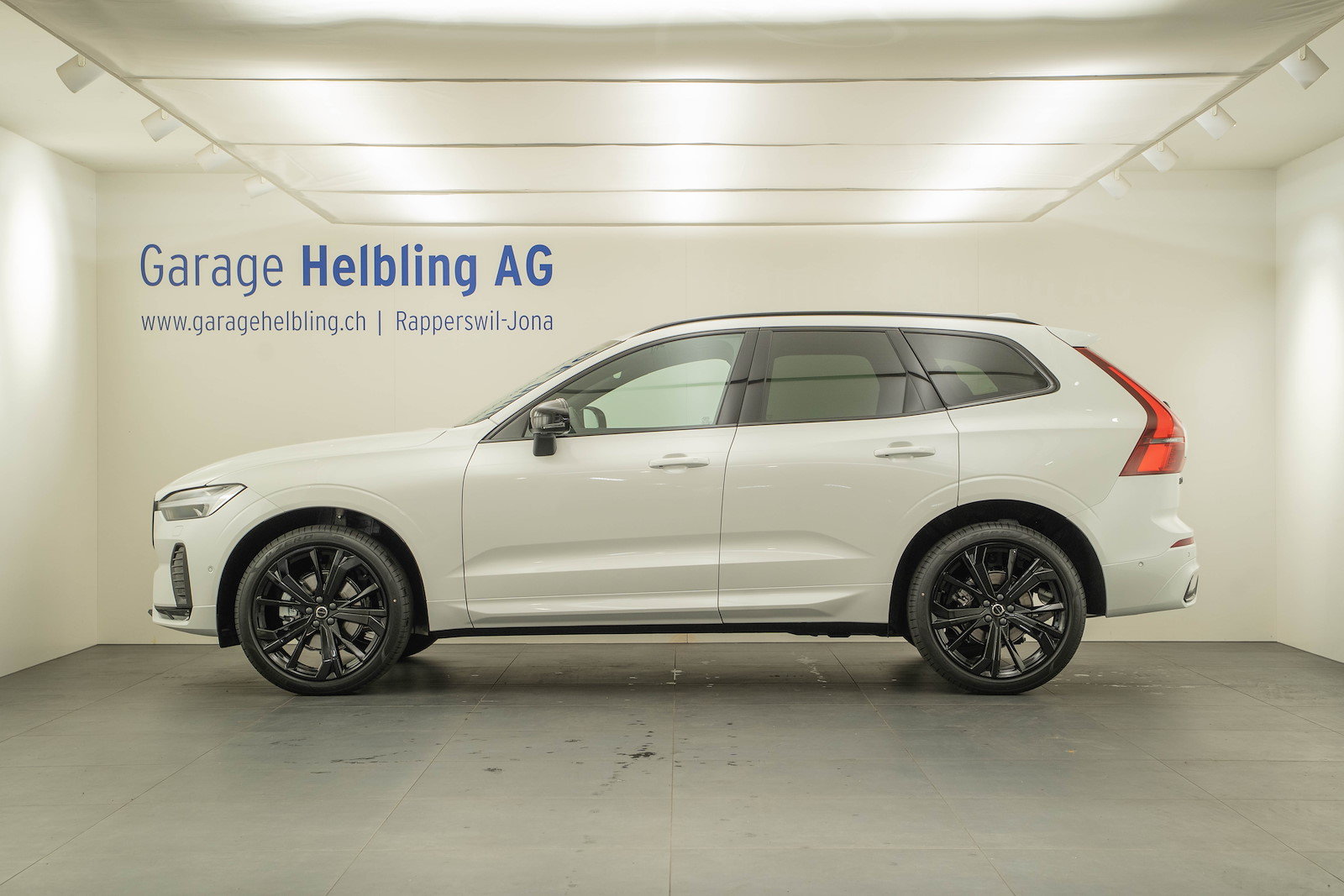 VOLVO XC60 2.0 B5 MH Black Edition AWD, Hybride Léger Essence/Électricité, Voiture nouvelle, Automatique - 3