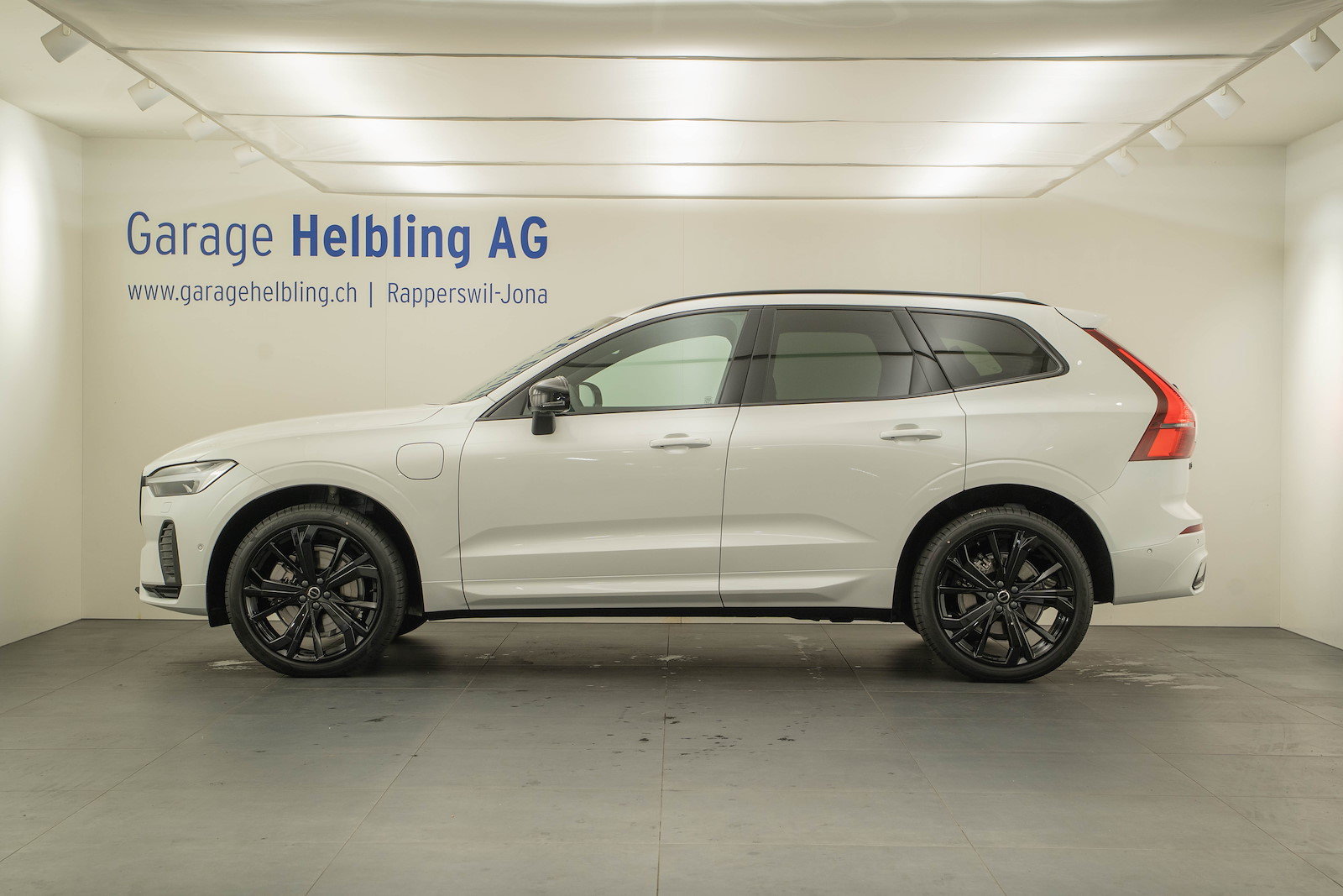 VOLVO XC60 2.0 T8 TE Black Edition eAWD, Hybride Rechargeable Essence/Électricité, Voiture nouvelle, Automatique - 3