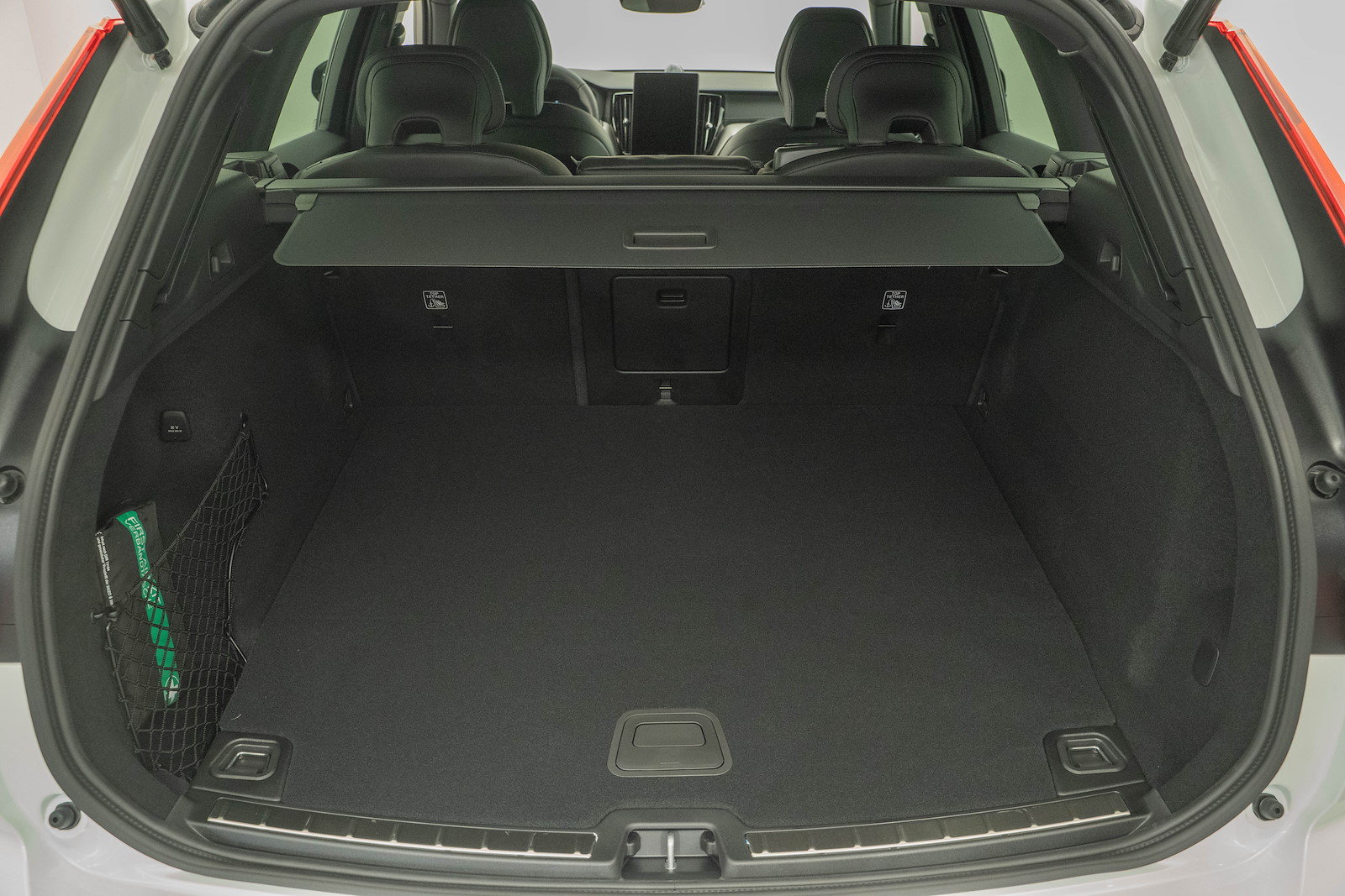 VOLVO XC60 2.0 T8 TE Black Edition eAWD, Hybride Rechargeable Essence/Électricité, Voiture nouvelle, Automatique - 5