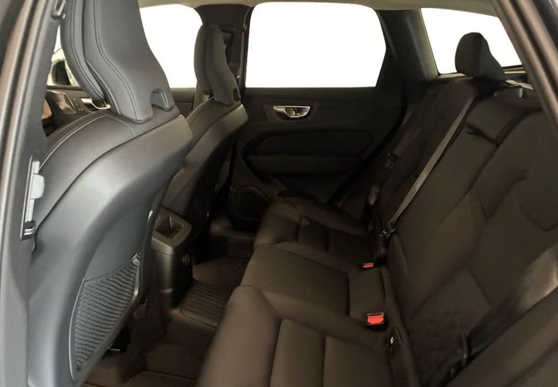VOLVO XC60 T6 eAWD PluginHybrid Plus Dark Geartronic, Hybride Rechargeable Essence/Électricité, Voiture nouvelle, Automatique - 5
