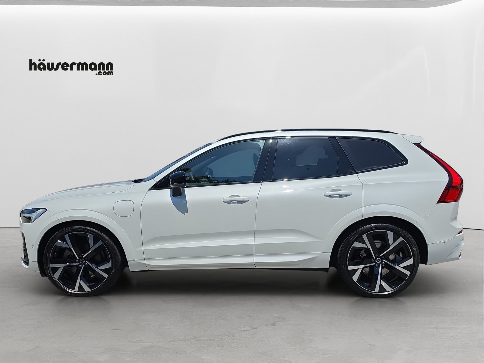 VOLVO XC60 2.0 T8 TE Black Edition eAWD, Plug-in-Hybrid Petrol/Electric, New car, Automatic - 3
