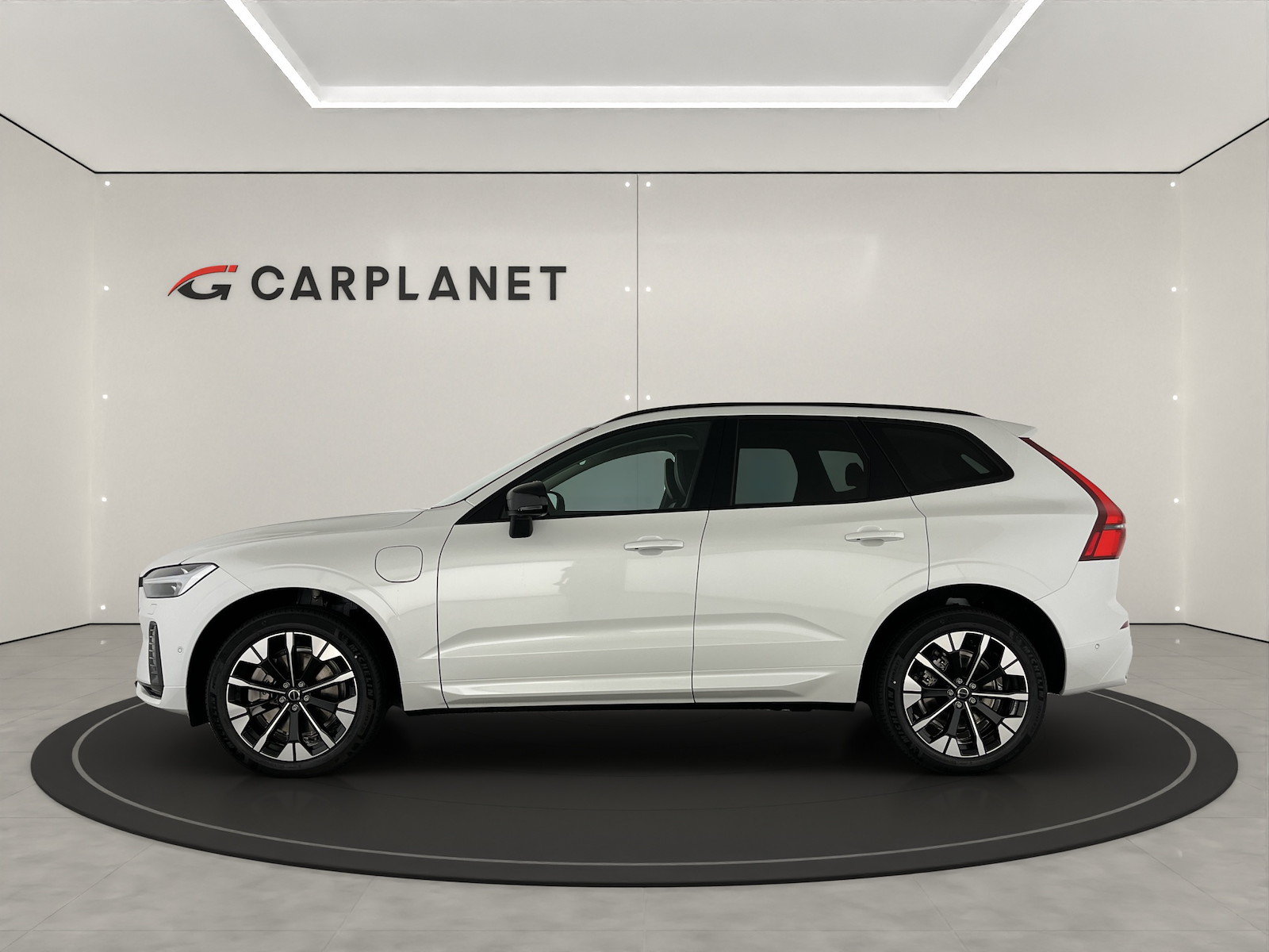VOLVO XC60 2.0 T8 TE Ultra Dark eAWD, Plug-in-Hybrid Benzina/Elettrica, Auto nuove, Automatico - 3