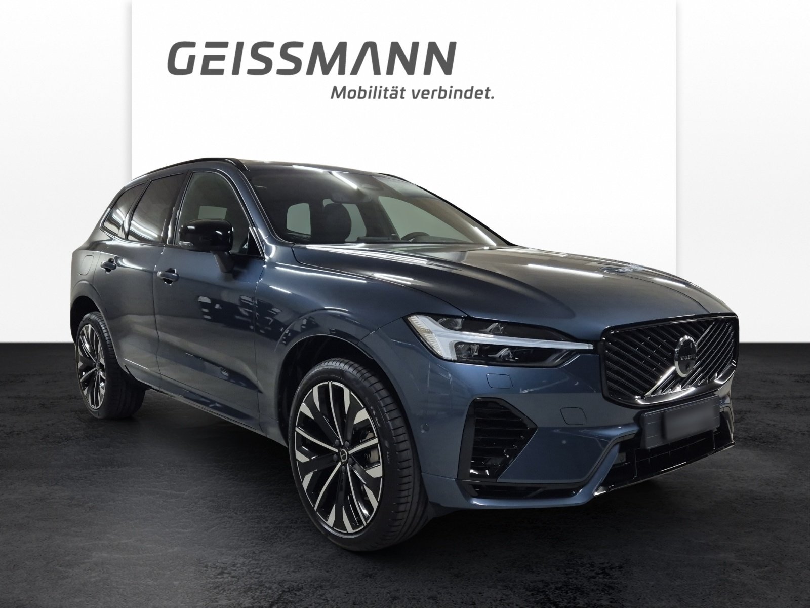 VOLVO XC60 2.0 T8 TE Ultra Dark eAWD, Plug-in-Hybrid Petrol/Electric, New car, Automatic - 2