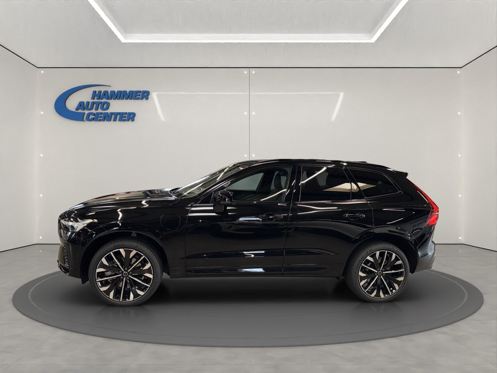 VOLVO XC60 2.0 T8 TE Ultra Dark eAWD, Plug-in-Hybrid Petrol/Electric, New car, Automatic - 2