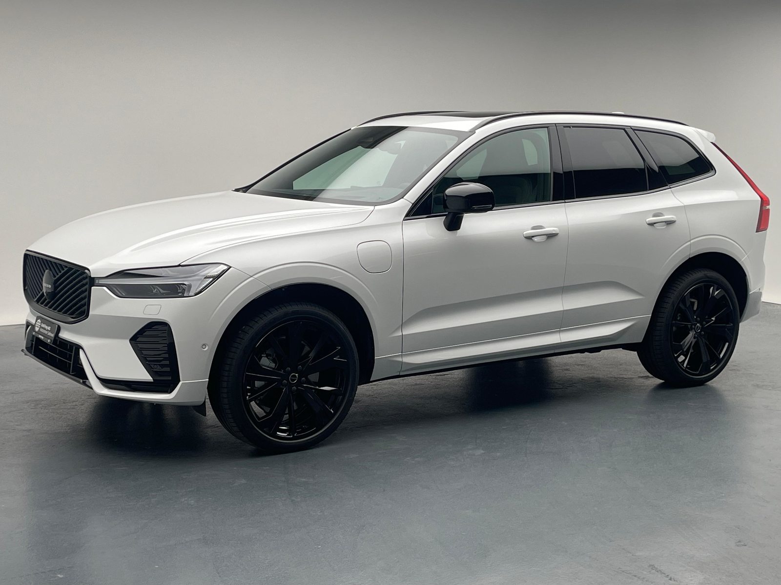 VOLVO XC60 2.0 T6 TE Black Edition eAWD, Hybride Rechargeable Essence/Électricité, Voiture nouvelle, Automatique - 2