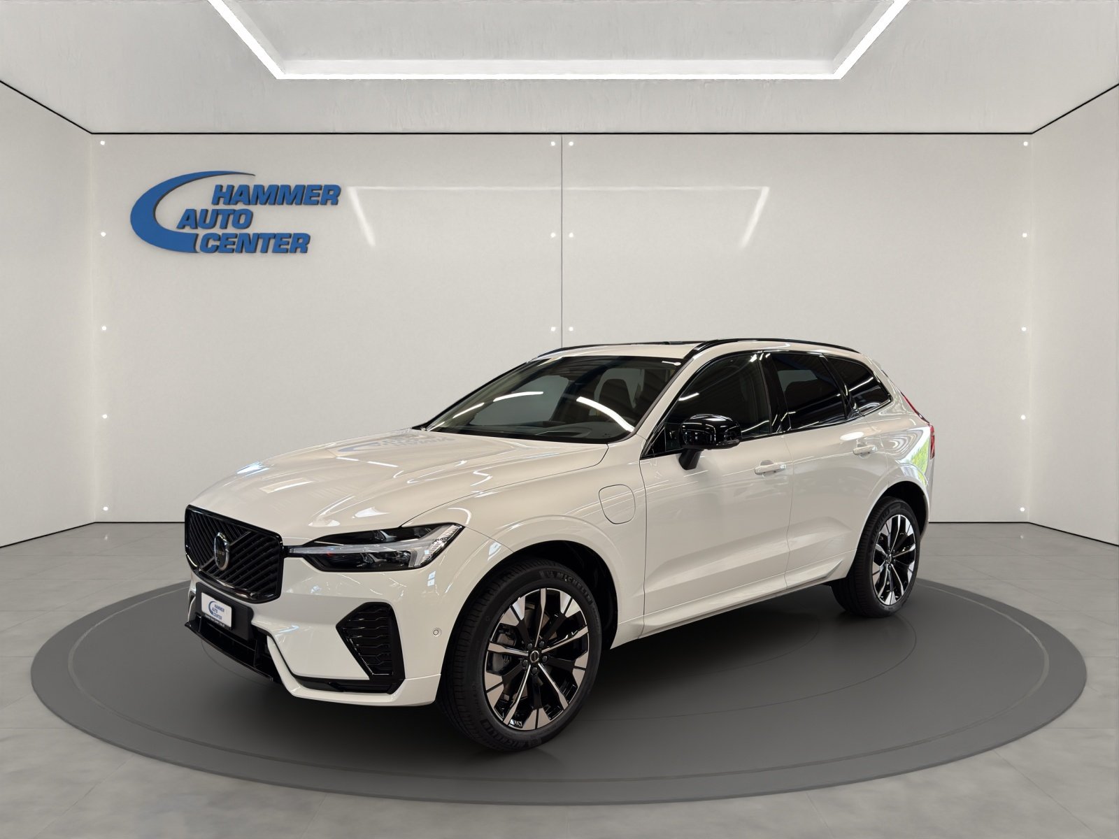 VOLVO XC60 2.0 T6 TE Plus Dark eAWD