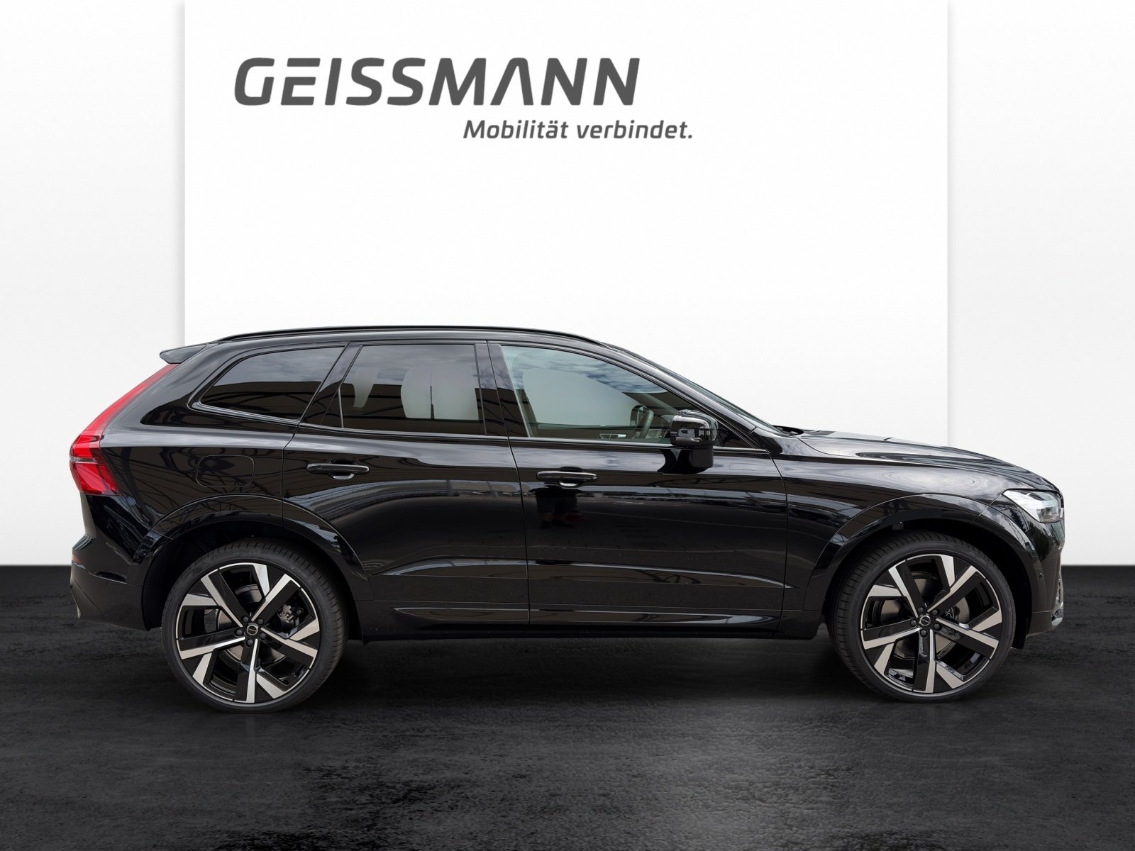VOLVO XC60 2.0 T8 TE Black Edition eAWD, Plug-in-Hybrid Petrol/Electric, New car, Automatic - 4