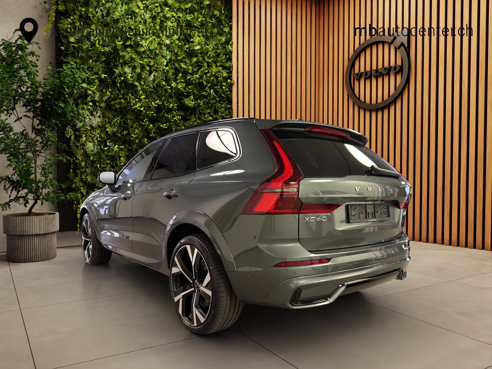 VOLVO XC60 2.0 T8 TE Ultra Dark eAWD, Hybride Rechargeable Essence/Électricité, Voiture nouvelle, Automatique - 3