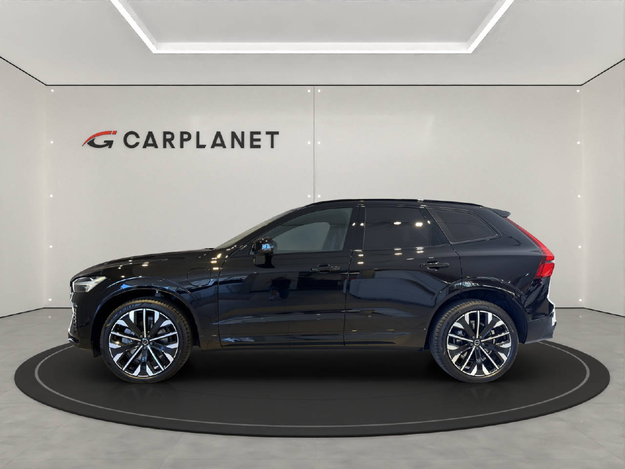VOLVO XC60 2.0 T6 TE Ultra Dark eAWD, Hybride Rechargeable Essence/Électricité, Voiture nouvelle, Automatique - 2