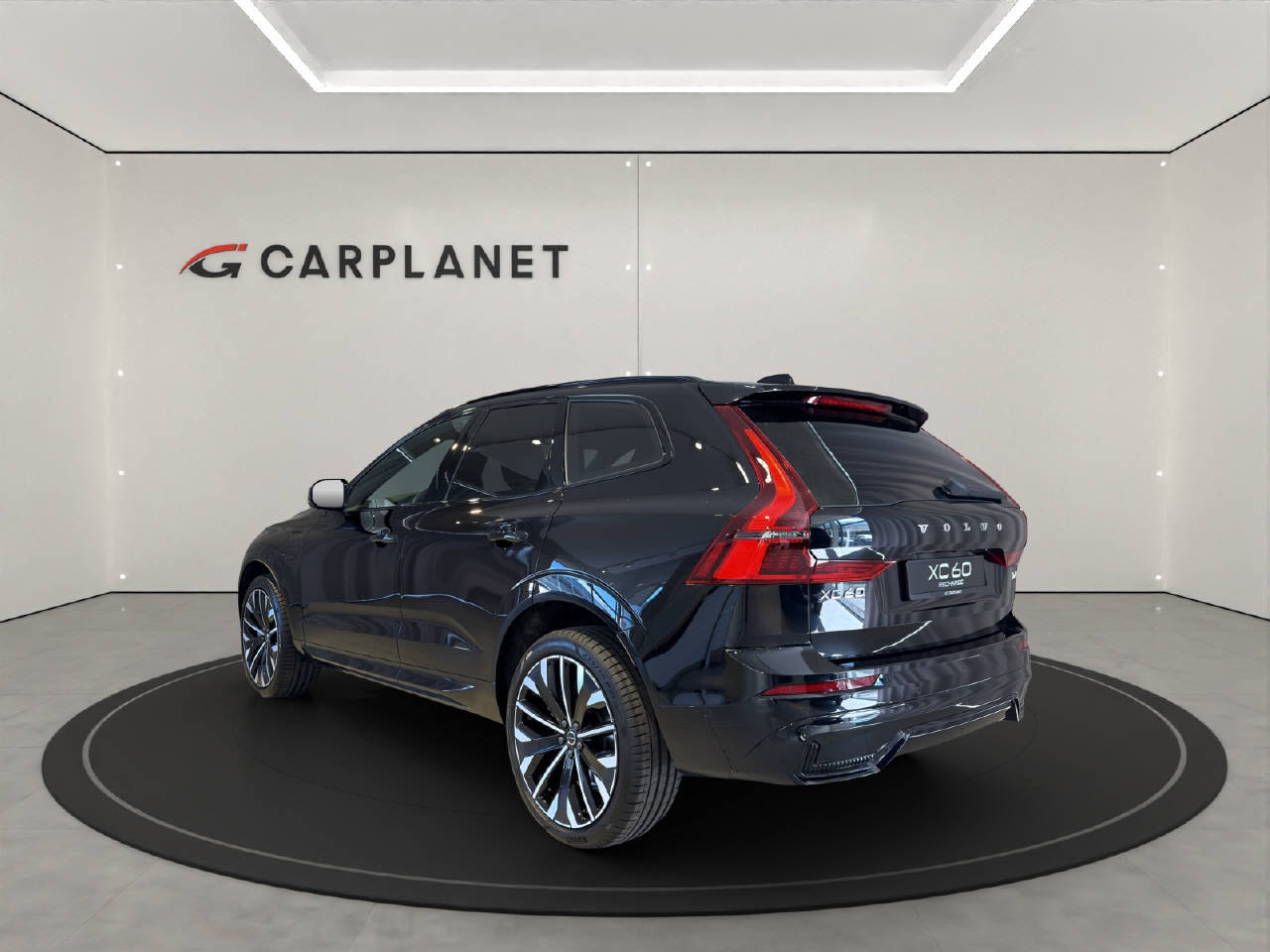 VOLVO XC60 2.0 T6 TE Ultra Dark eAWD, Hybride Rechargeable Essence/Électricité, Voiture nouvelle, Automatique - 3