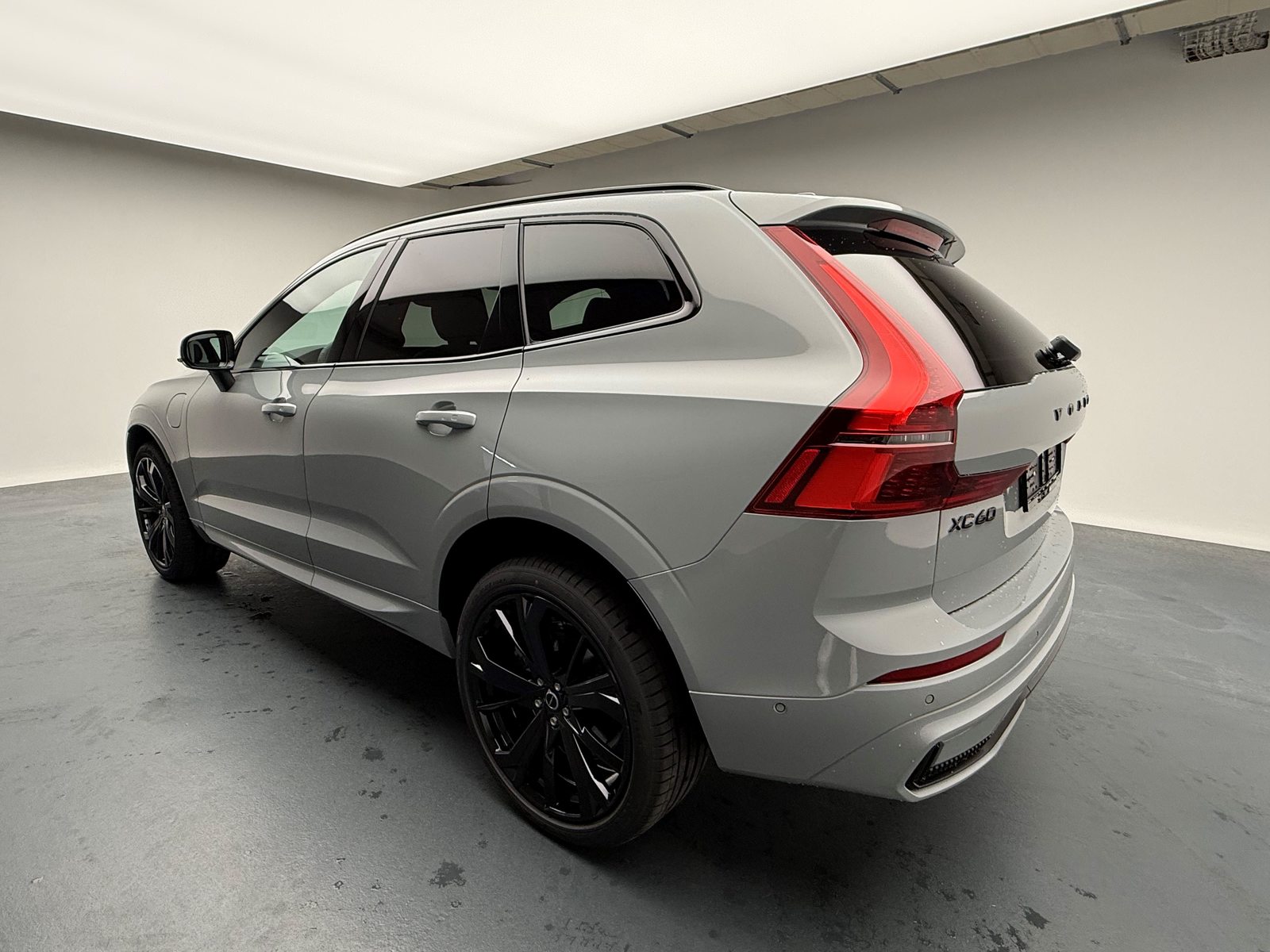 VOLVO XC60 2.0 T6 TE Black Edition eAWD, Plug-in-Hybrid Benzin/Elektro, Neuwagen, Automatik - 4