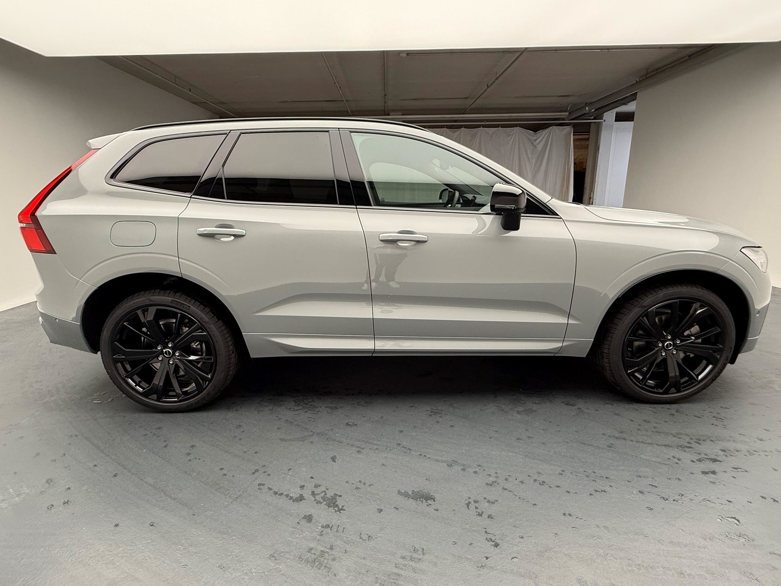 VOLVO XC60 2.0 T6 TE Black Edition eAWD, Plug-in-Hybrid Benzin/Elektro, Neuwagen, Automatik - 7