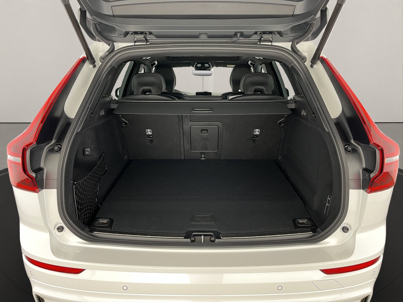 VOLVO XC60 2.0 T6 TE Black Edition eAWD, Hybride Rechargeable Essence/Électricité, Voiture nouvelle, Automatique - 6