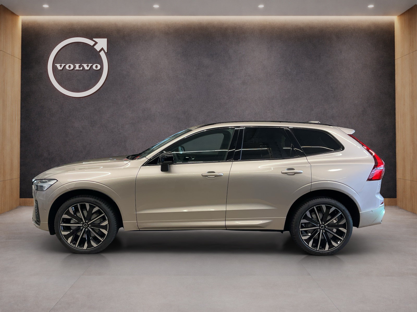 VOLVO XC60 2.0 B5 MH Ultra Dark AWD, Mild-Hybrid Petrol/Electric, New car, Automatic - 3