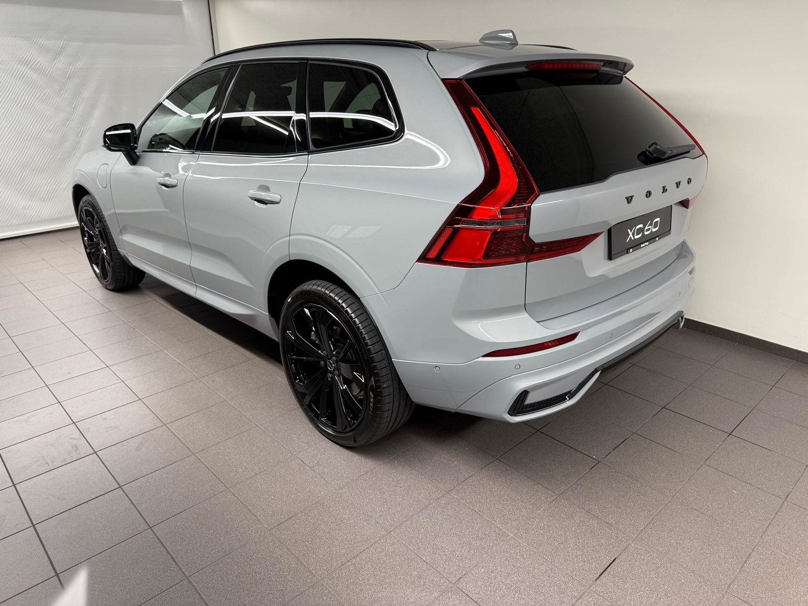 VOLVO XC60 2.0 T8 TE Black Edition eAWD, Plug-in-Hybrid Benzin/Elektro, Neuwagen, Automatik - 4