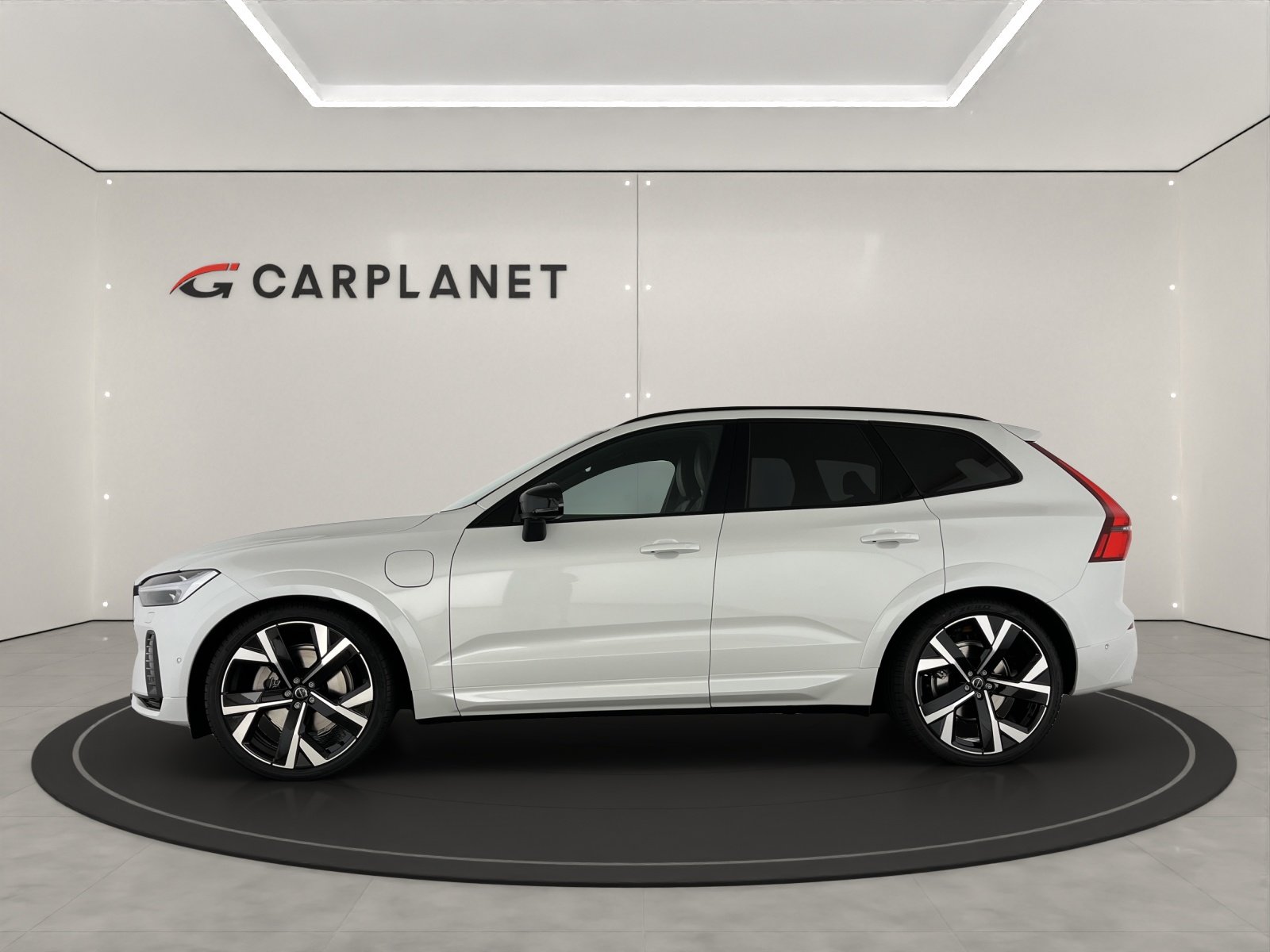 VOLVO XC60 2.0 T8 TE Black Edition eAWD, Plug-in-Hybrid Benzina/Elettrica, Auto nuove, Automatico - 2