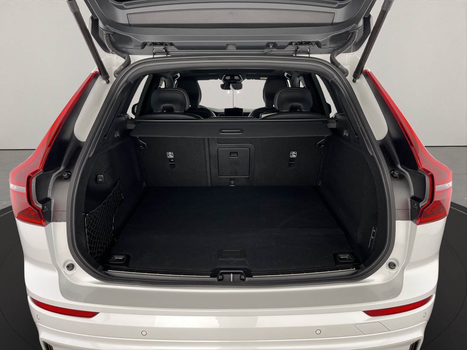 VOLVO XC60 2.0 T8 TE Black Edition eAWD, Plug-in-Hybrid Benzina/Elettrica, Auto nuove, Automatico - 6