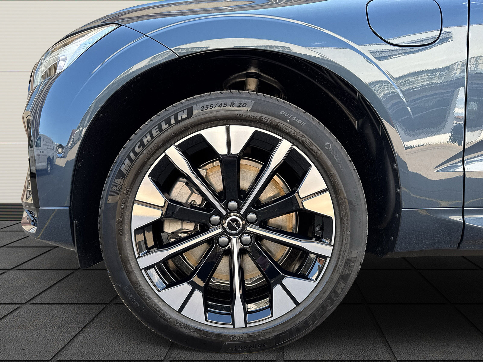 VOLVO XC60 2.0 T6 TE Ultra Dark eAWD, Plug-in-Hybrid Benzina/Elettrica, Auto nuove, Automatico - 5