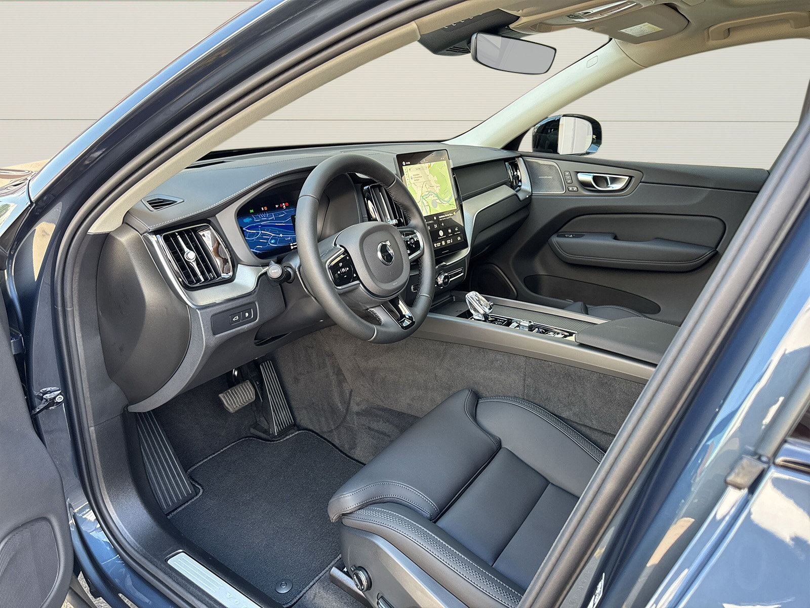 VOLVO XC60 2.0 T6 TE Ultra Dark eAWD, Plug-in-Hybrid Benzina/Elettrica, Auto nuove, Automatico - 7