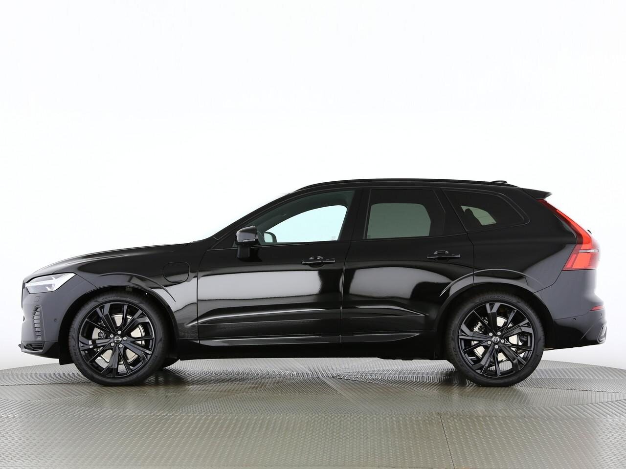 VOLVO XC60 2.0 T8 TE Black Edition eAWD, Plug-in-Hybrid Petrol/Electric, New car, Automatic - 3