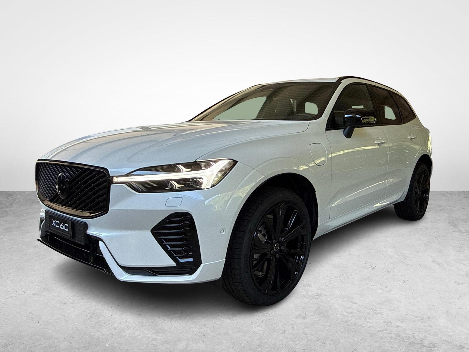 VOLVO XC60 2.0 T6 TE Black Edition eAWD, Plug-in-Hybrid Benzin/Elektro, Neuwagen, Automatik - 2