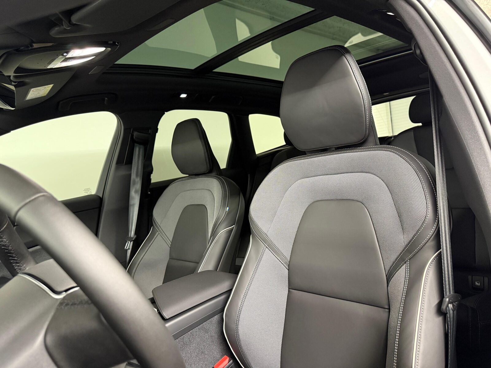 VOLVO XC60 2.0 T8 TE Black Edition eAWD, Plug-in-Hybrid Petrol/Electric, New car, Automatic - 6