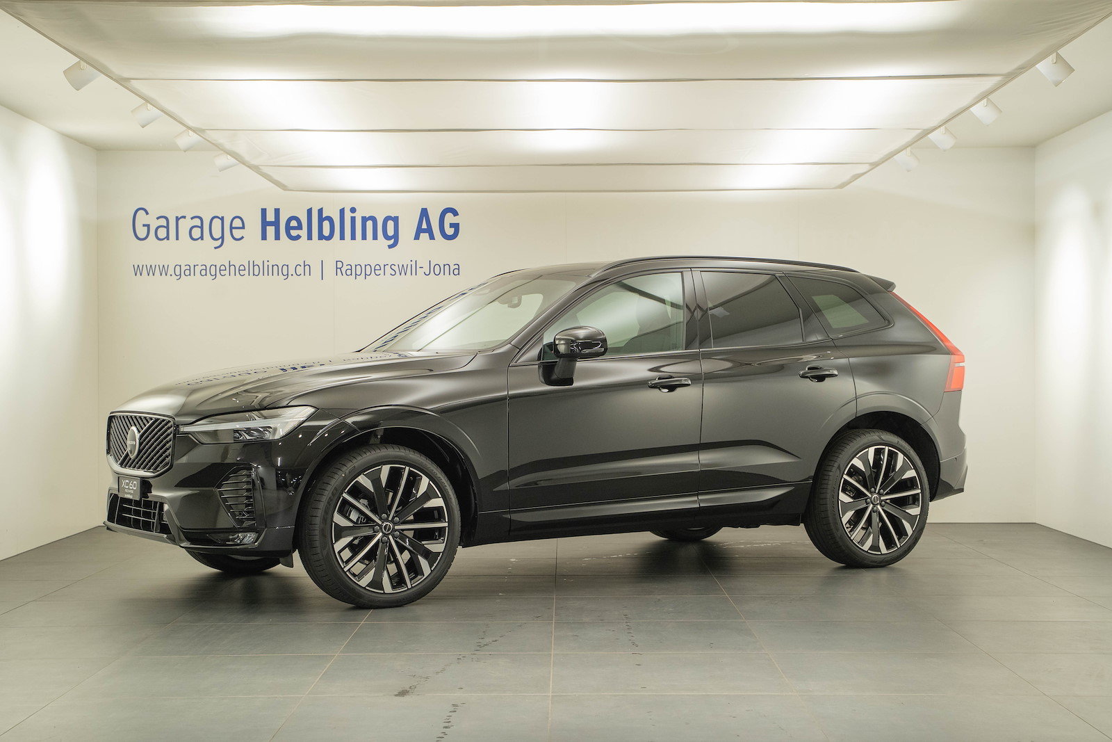 VOLVO XC60 2.0 B5 MH Ultra Dark AWD