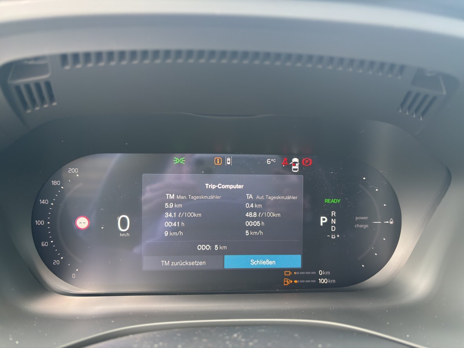 VOLVO XC60 2.0 T8 TE Black Edition eAWD, Plug-in-Hybrid Petrol/Electric, New car, Automatic - 4