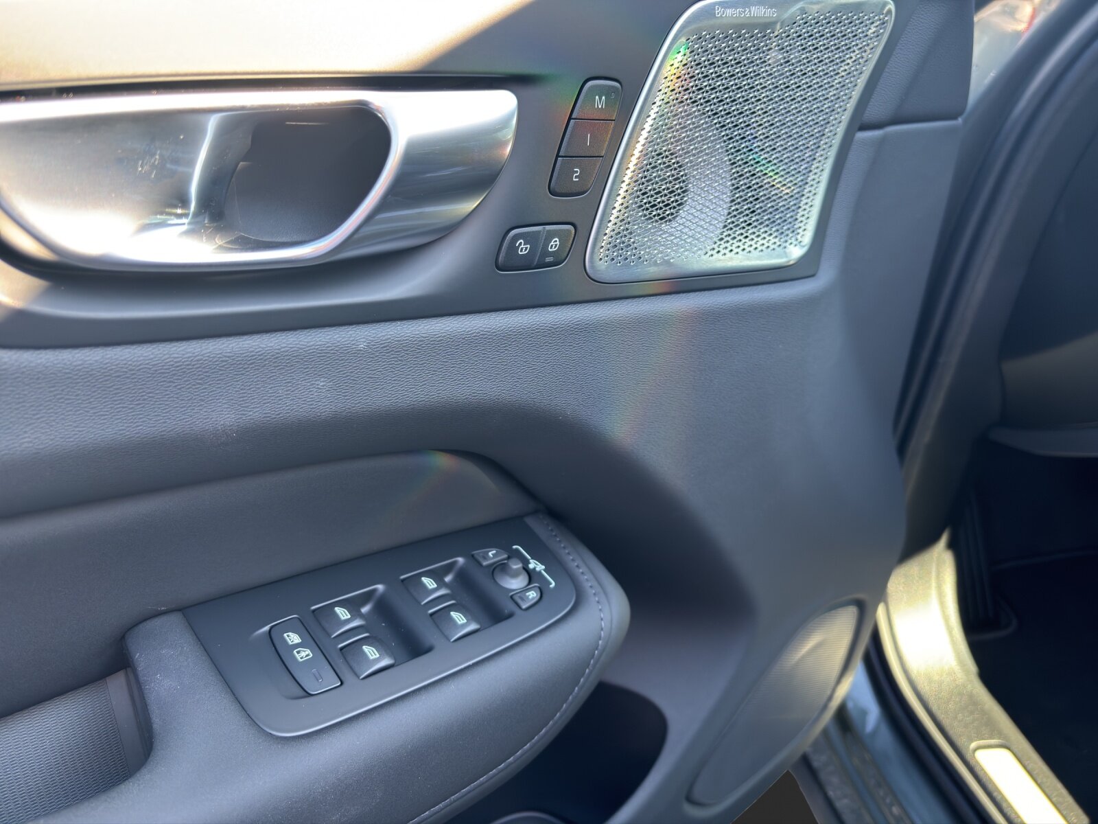 VOLVO XC60 2.0 T8 TE Ultra Dark eAWD, Plug-in-Hybrid Petrol/Electric, New car, Automatic - 7
