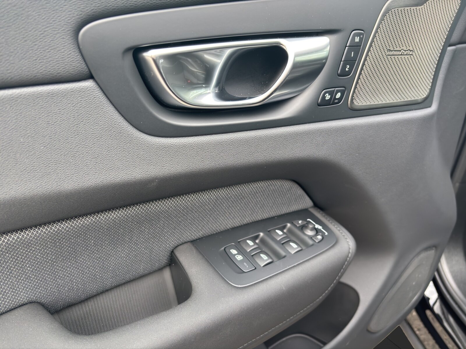 VOLVO XC60 2.0 T8 TE Black Edition eAWD, Plug-in-Hybrid Petrol/Electric, New car, Automatic - 7