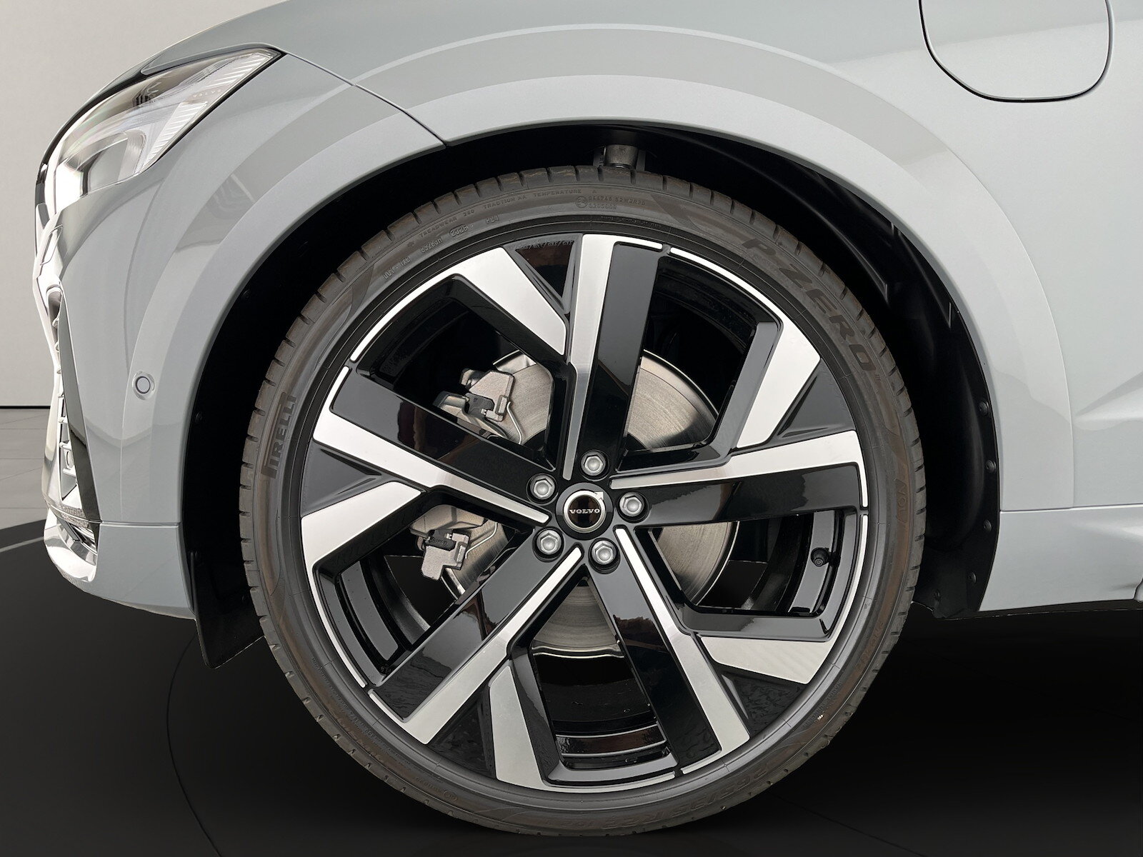 VOLVO XC60 2.0 T8 TE Black Edition eAWD, Hybride Rechargeable Essence/Électricité, Voiture nouvelle, Automatique - 7