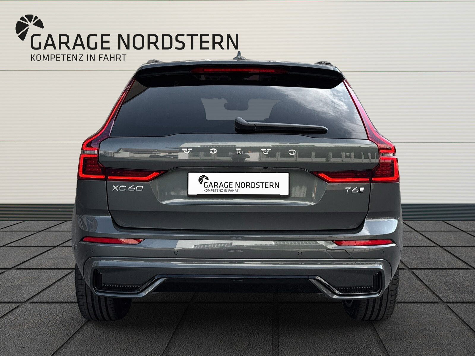 VOLVO XC60 2.0 T6 TE Ultra Dark eAWD, Plug-in-Hybrid Petrol/Electric, New car, Automatic - 4