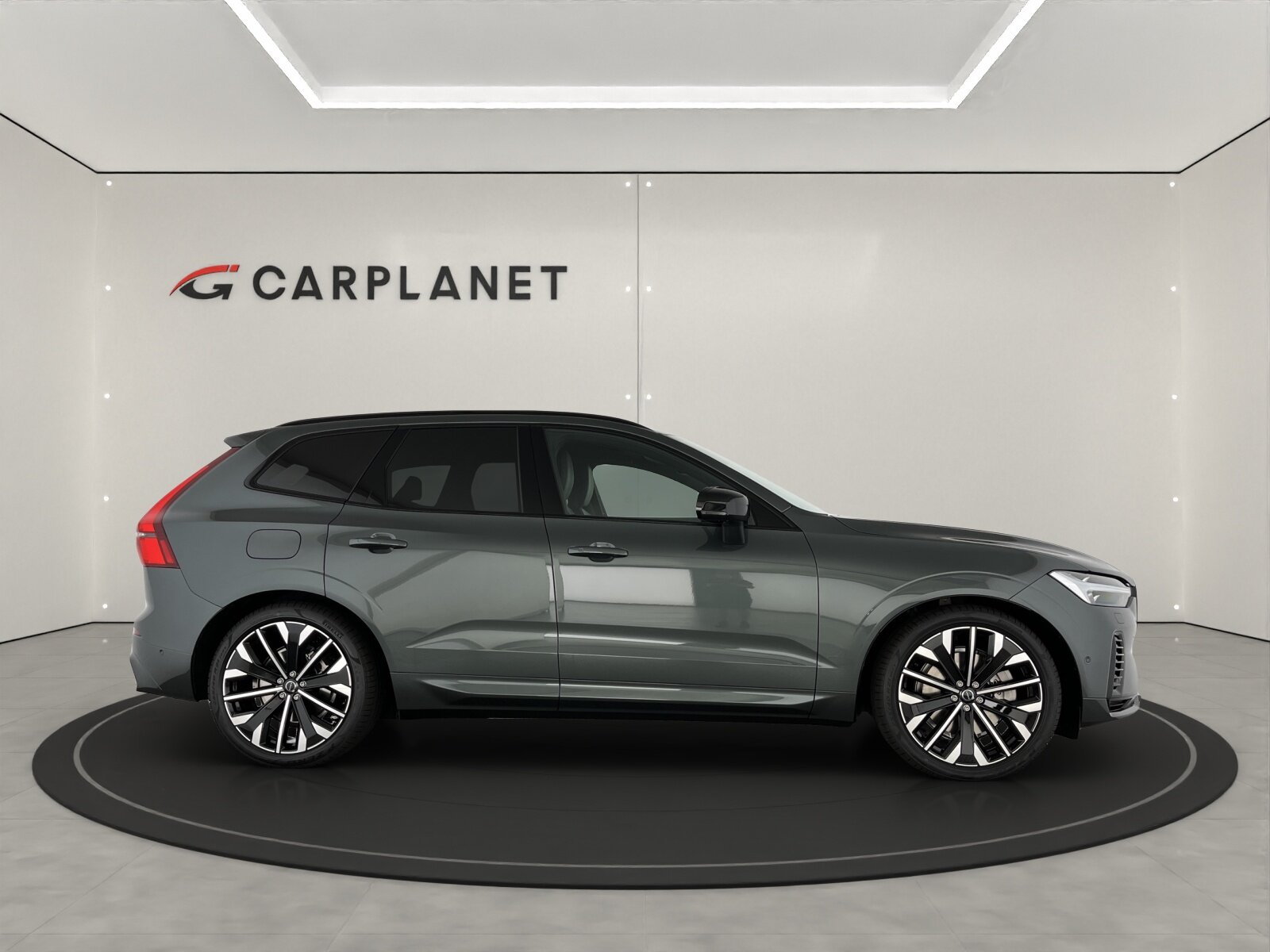 VOLVO XC60 2.0 T6 TE Ultra Dark eAWD, Plug-in-Hybrid Petrol/Electric, New car, Automatic - 2