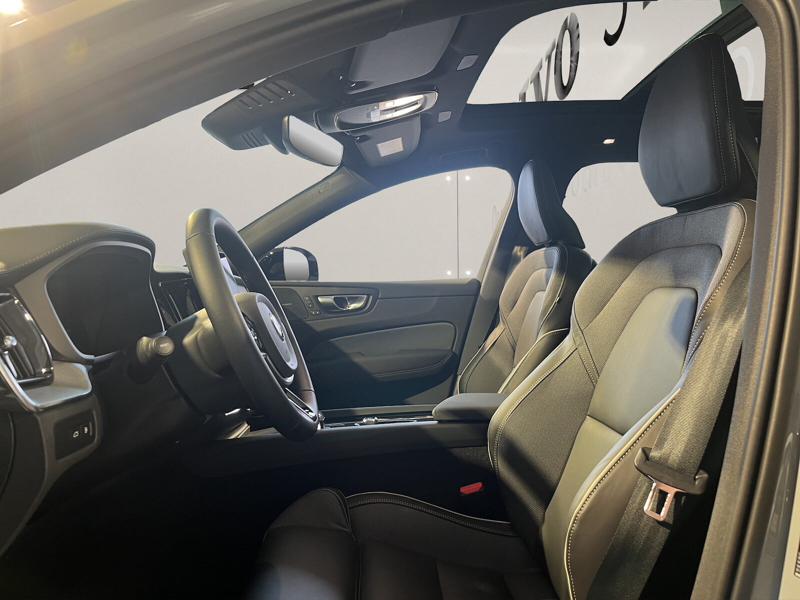 VOLVO XC60 2.0 T6 TE Black Edition eAWD, Plug-in-Hybrid Benzina/Elettrica, Auto nuove, Automatico - 7