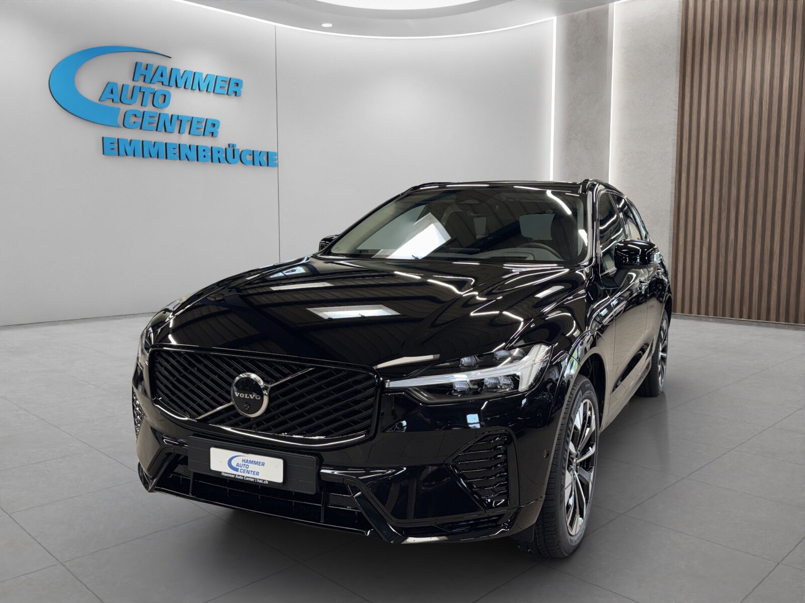 VOLVO XC60 2.0 B5 MH Plus Dark AWD