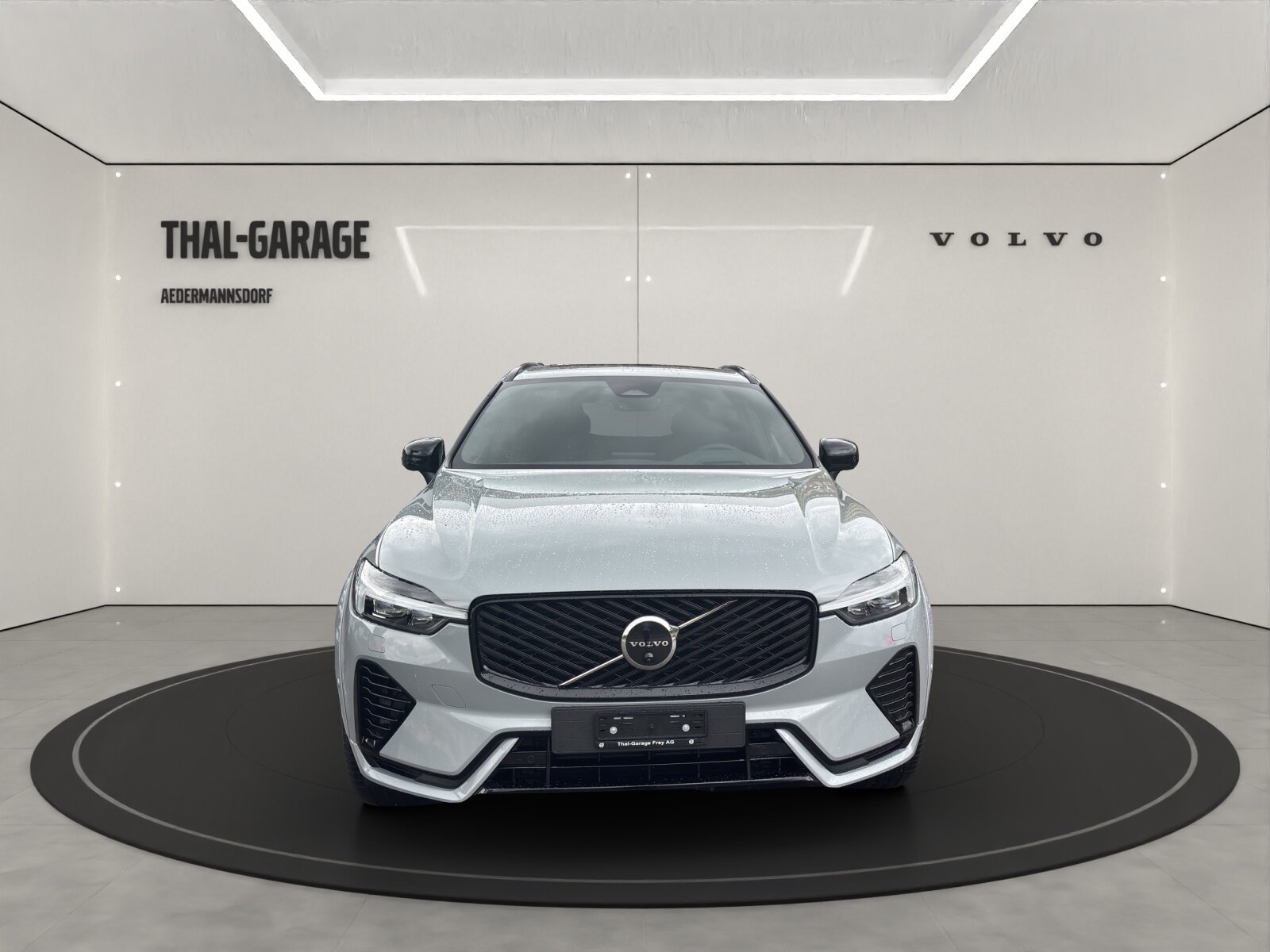 VOLVO XC60 2.0 T6 TE Ultra Dark eAWD, Plug-in-Hybrid Petrol/Electric, New car, Automatic - 2