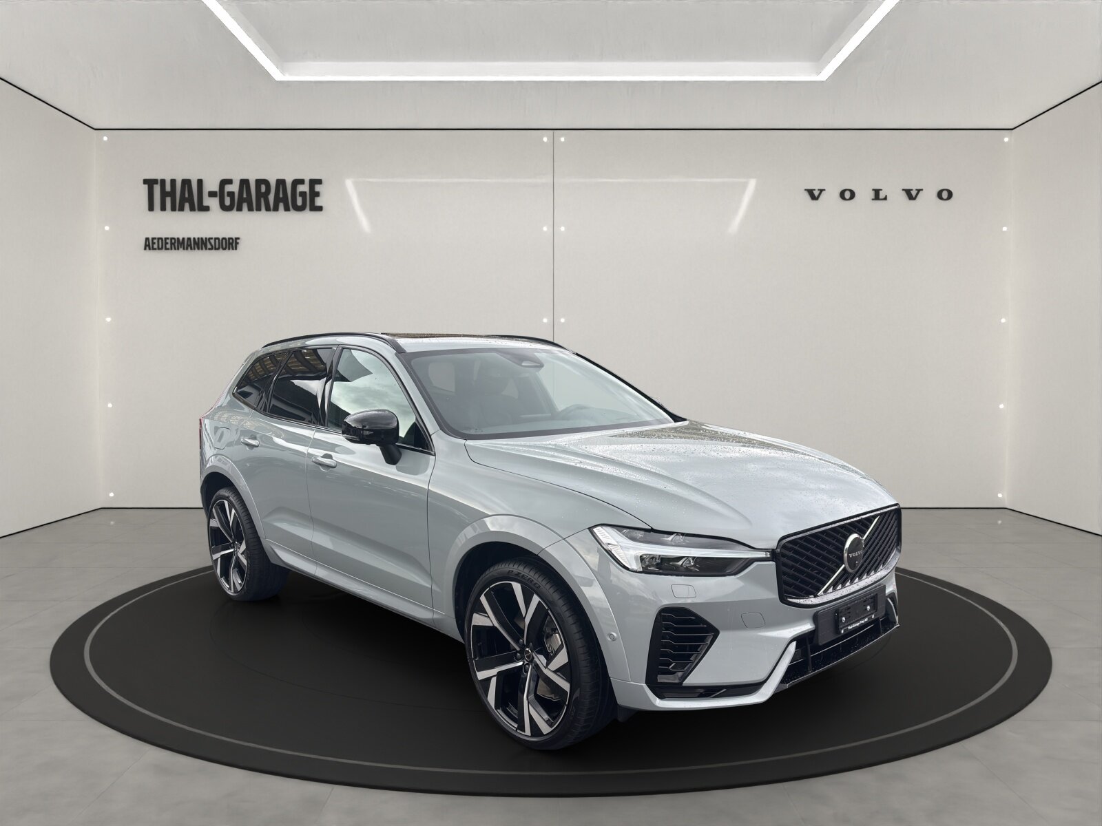 VOLVO XC60 2.0 T6 TE Ultra Dark eAWD, Plug-in-Hybrid Petrol/Electric, New car, Automatic - 3