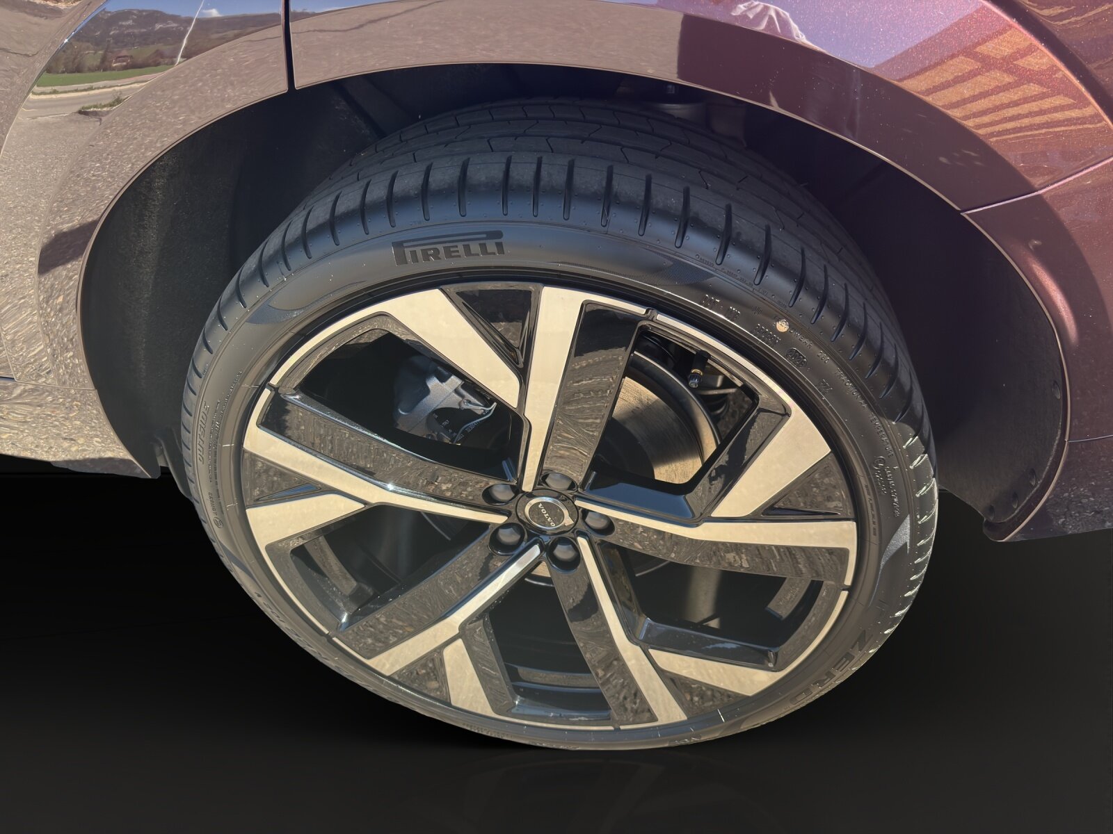 VOLVO XC60 2.0 T6 TE Ultra Dark eAWD, Plug-in-Hybrid Petrol/Electric, New car, Automatic - 4