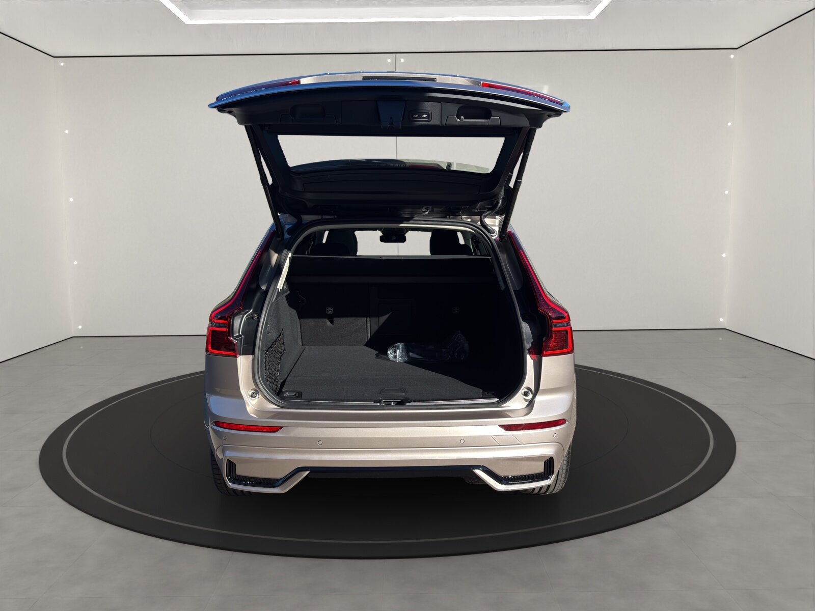 VOLVO XC60 2.0 T8 TE Ultra Dark eAWD, Plug-in-Hybrid Petrol/Electric, New car, Automatic - 3