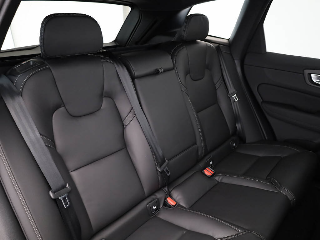VOLVO XC60 2.0 T8 TE Ultra Dark eAWD, Plug-in-Hybrid Benzin/Elektro, Neuwagen, Automatik - 6