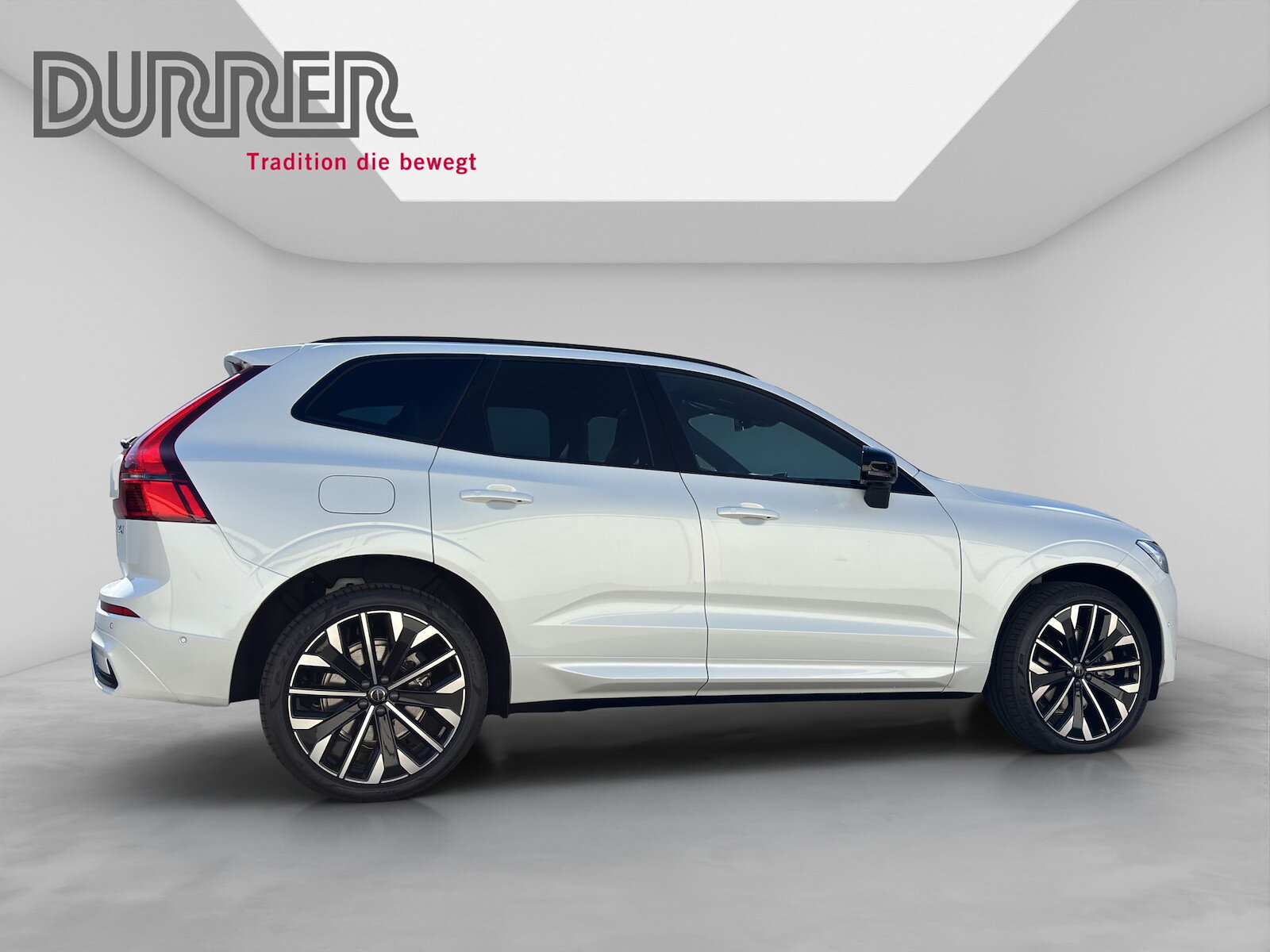 VOLVO XC60 2.0 T6 TE Ultra Dark eAWD, Hybride Rechargeable Essence/Électricité, Voiture nouvelle, Automatique - 5