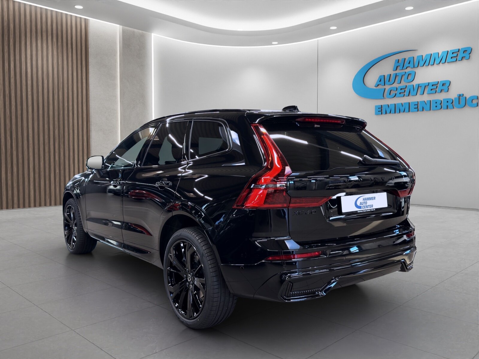 VOLVO XC60 2.0 T6 TE Black Edition eAWD, Plug-in-Hybrid Petrol/Electric, New car, Automatic - 3
