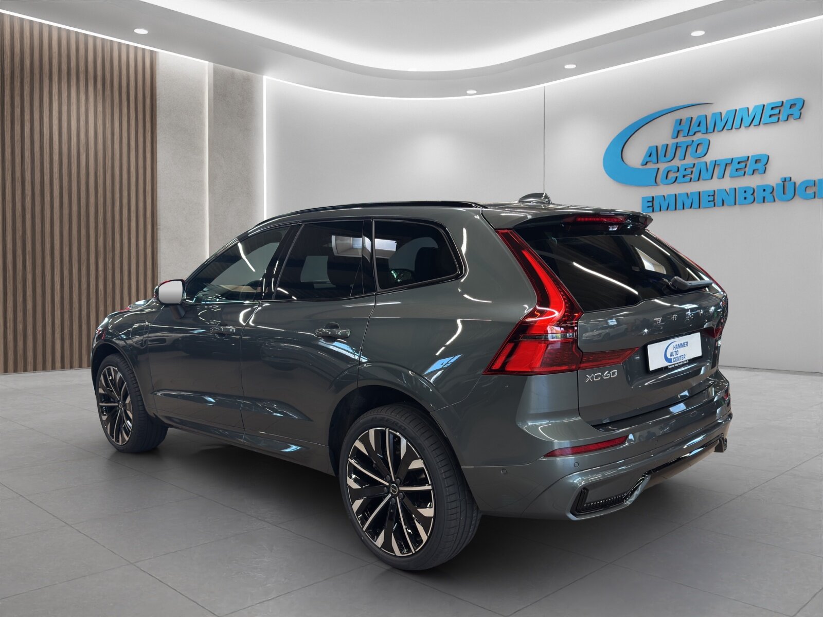 VOLVO XC60 2.0 T8 TE Ultra Dark eAWD, Plug-in-Hybrid Petrol/Electric, New car, Automatic - 3