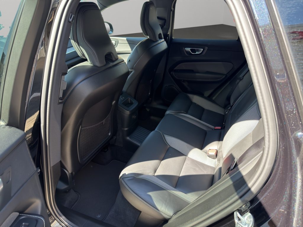 VOLVO XC60 2.0 T6 TE Ultimate Dark e, Voll-Hybrid Benzin/Elektro, Occasion / Gebraucht, Automatik - 5