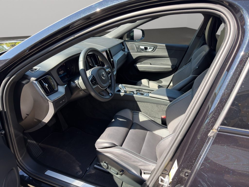 VOLVO XC60 2.0 T6 TE Ultimate Dark e, Voll-Hybrid Benzin/Elektro, Occasion / Gebraucht, Automatik - 4