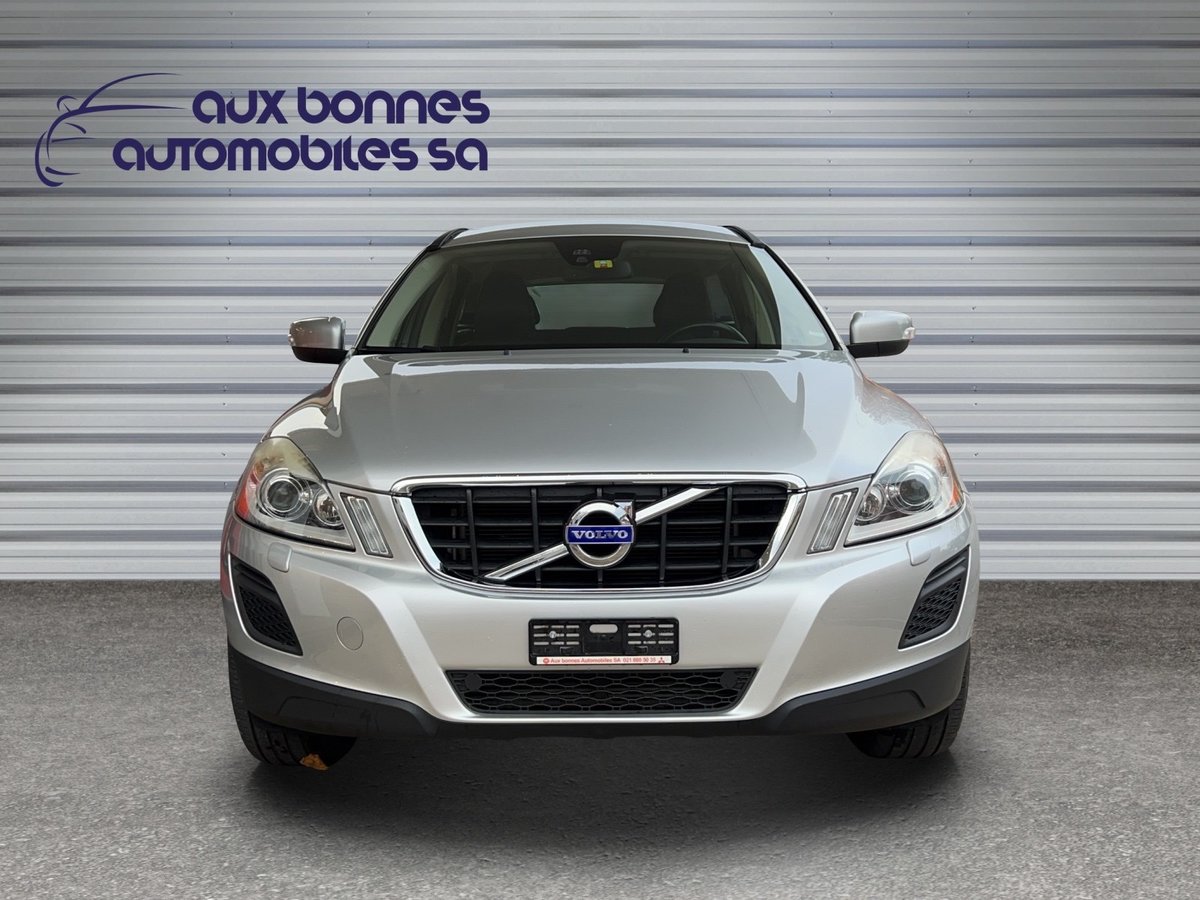 VOLVO XC60 D5 AWD Momentum Geartronic, Diesel, Occasion / Gebraucht, Automatik - 7